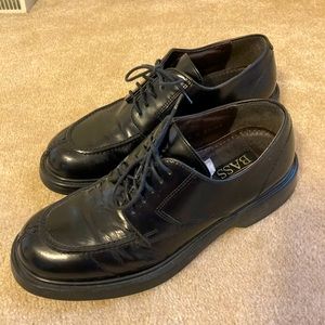 Bass formal dress shoe